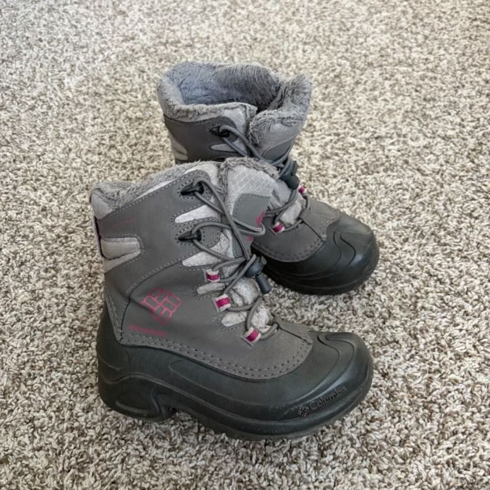 Size 1 / Girls Columbia Snow Boots